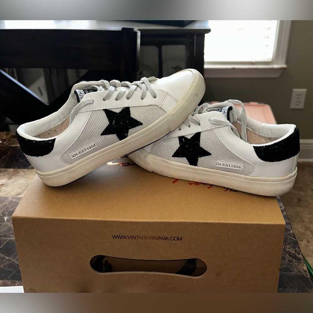 Vintage Havana sneakers